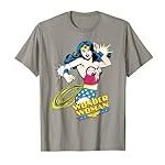 Der Titel des Artikels könnte sein: Analyse und Vergleich: Das beste Wonder Woman Langarmhemd von DC