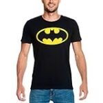 Analyse und Vergleich von DC-Produkten: Das emblematische Batman-Symbol von Michael Keaton