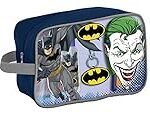 Analyse und Vergleich der dramatischen Konfrontation: Batman entdeckt den Joker in der Welt der DC-Produkte